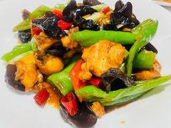 青椒焖走地鸡-稻香酒家(天河城店)