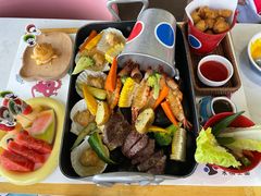 -水桶王国主题餐厅·聚会·生日派对·亲子活动·家庭套餐(亚龙湾希尔顿店)