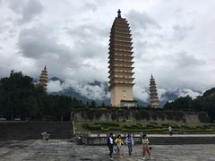 -三塔倒影公园