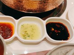 -洪氏嗨捞·广东猪肚鸡·椰子鸡火锅(西咸万象城店)