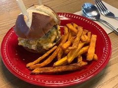 -HELLO 27 意面·沙拉·帕尼尼