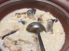 -忆江南·临江鱼馆