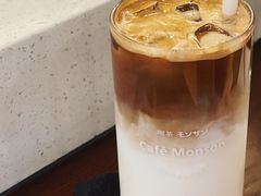 -Café Monson
