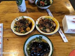 -拈签一笑黄牛肉辣卤串串