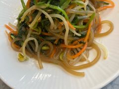 -汗腾格里·风味餐厅(新疆驻京办店)