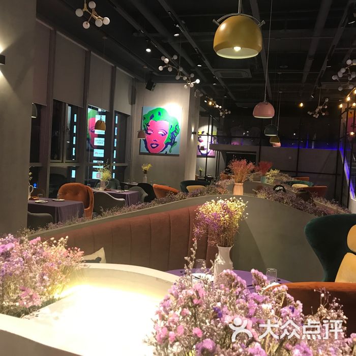 赵小姐创意餐厅