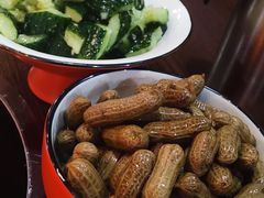 -虾弄弄海派小龙虾·牛羊蝎子火锅