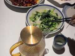 -八府香鸭·啫啫煲(华山路店)