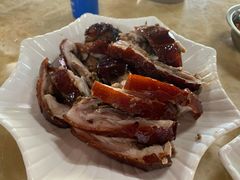 -黄记四更烤乳猪店