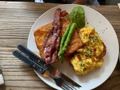 -Common Table · Brunch & Coffee