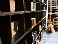 -钟书阁(松江泰晤士小镇店)