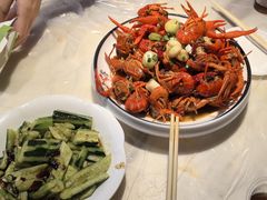 -老街烧烤大排档·地道湖北菜·龙虾馆(汉口火车站店)