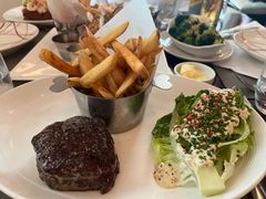 -db Bistro & Oyster Bar by Daniel Boulud(滨海湾金沙店)