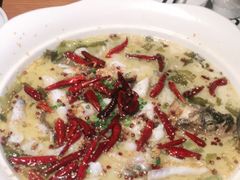 -江渔儿酸菜鱼专门店(明珠广场店)