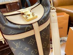 -LV路易威登(国际广场店)