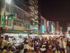 -六合夜市
