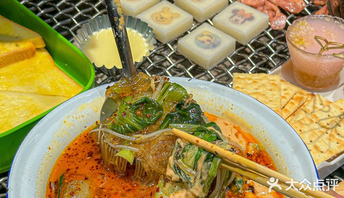在武汉的东北朋友强推的烤肉！吃的好过瘾！