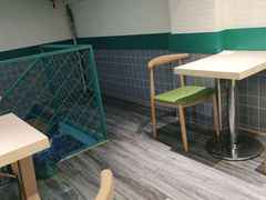 用餐区-菲哥麻辣烫(贵山小区店)