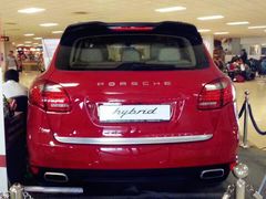 -班达拉奈克国际机场