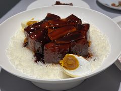 咸蛋目鱼红烧肉-屋里厢上海菜馆