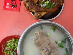 雪豆蹄花-吴氏蹄花