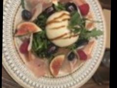 帕尔马火腿和布拉塔球-IL TEATRO 精品意大利餐厅