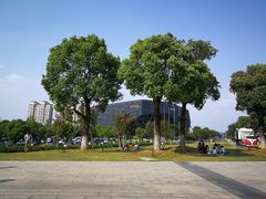 免费的停车场-西太湖揽月湾