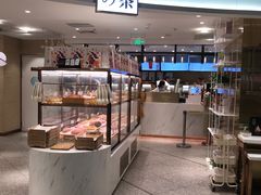 面包甜点陈列柜-奈雪的茶(新天地广场PRO店)