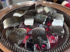 -围炉肉舍•炭烤活鳗•丹东海鲜烤肉(步行街店)