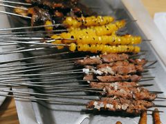 -三个大叔烤羊肉串·歌手驻唱·碳烤鲜肉(西三旗店)