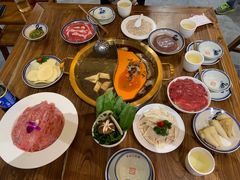 -小天鹅火锅·一线江景洪鼎旗舰店(洪崖洞店)