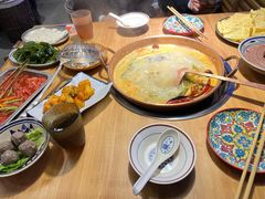 -洱火云南酸菜牛肉火锅(石景山当代商城店)