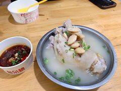 蹄花汤-胖娃滋补蹄花