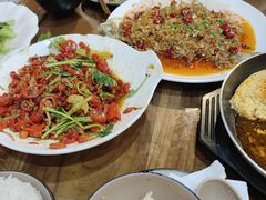 -堂瓦里·33年传统赣菜(第一街区店)