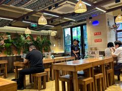 -云阿蛮云南生烫牛肉米线(奉贤路店)