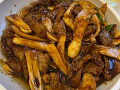 菌菇炒牛肉-江南村酒家