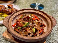 鹿茸菌炒腊肉-粤珍轩·家宴·广式茶点(新城广场店)