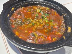 -阿瓦山寨·湘菜现炒·剁椒鱼头王(咸阳总店)