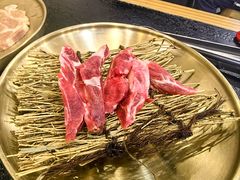 -臻牛烤肉