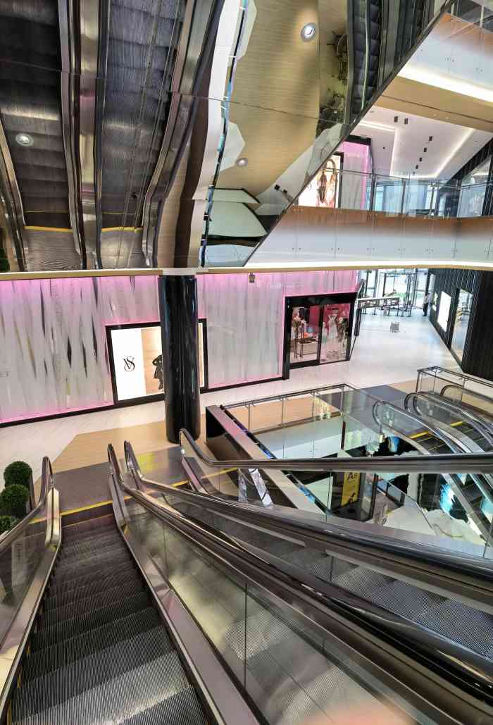 力宝广场-"喜欢这里的,地理位置好,看上去还是很漂亮.