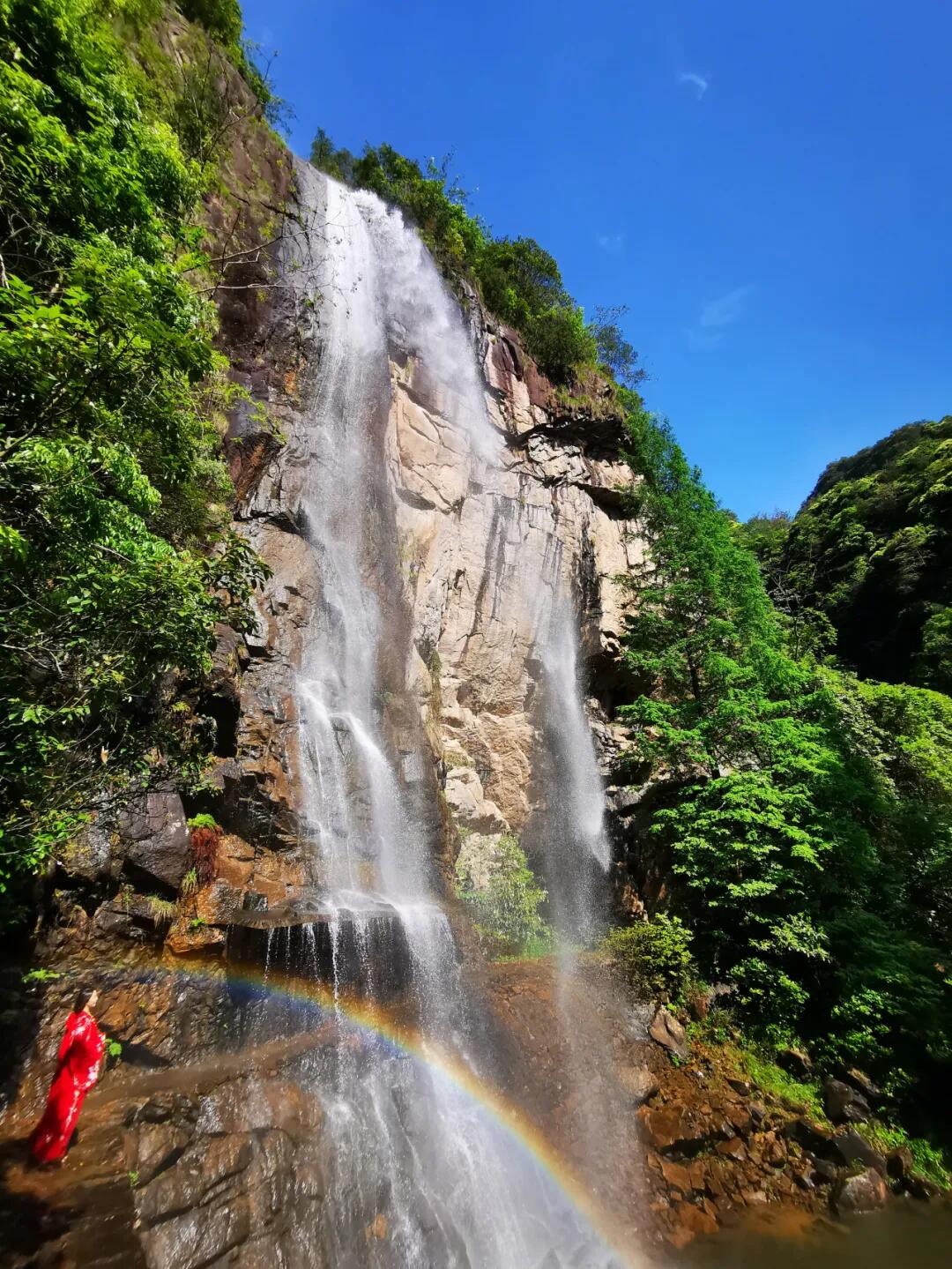 天台龙穿峡山水瀑布群 玻璃桥,玻璃栈道