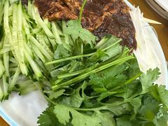 -鹤乡东北菜(崮山路店)