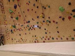 -ROCKPLUS攀岩馆(环宇城店)