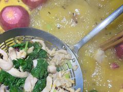 -洱火云南酸菜牛肉火锅(石景山当代商城店)