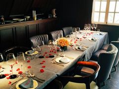 包厢-弦月窗LUNETTE BY AMANDA(复兴路店)