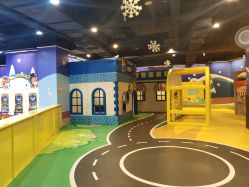 -多奇妙乐园·淘气堡·电玩·抓娃娃(海口吾悦店)