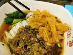 -双燕楼·手工馄饨·汤面小吃(世纪汇店)
