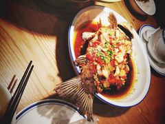 香煎鲫鱼-费大厨辣椒炒肉(万家丽一店)