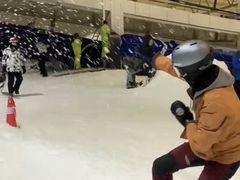 -乔波室内滑雪场