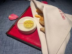 -弦月窗LUNETTE BY AMANDA(复兴路店)